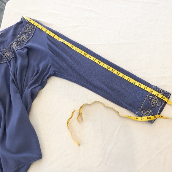 Isabella Bird Purple top with embroidery - Picture 7 of 8